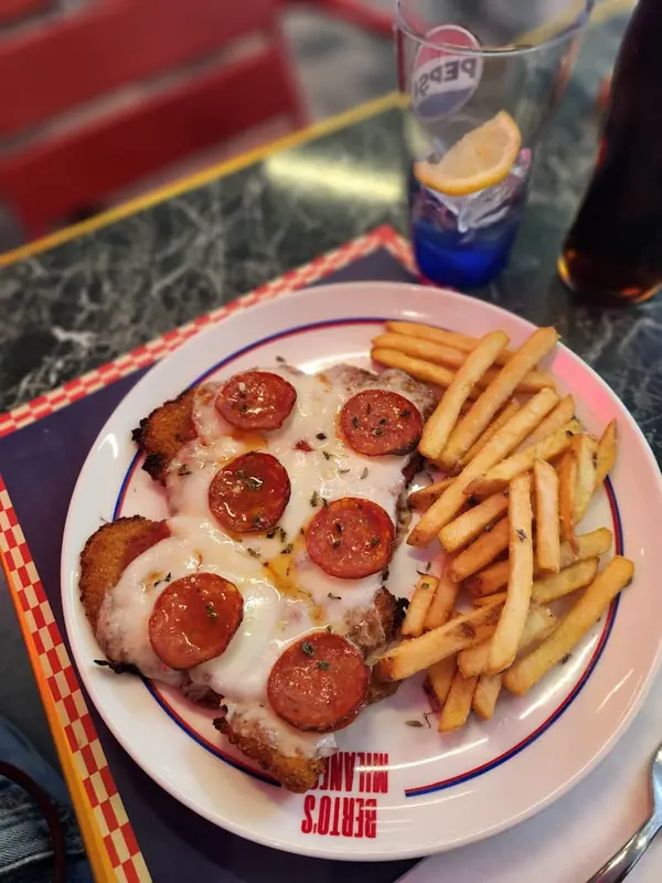Berto's Milanesa SOM Multiespai