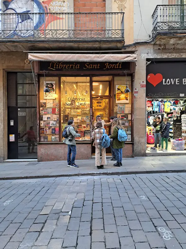 Llibreria Sant Jordi — foto 7