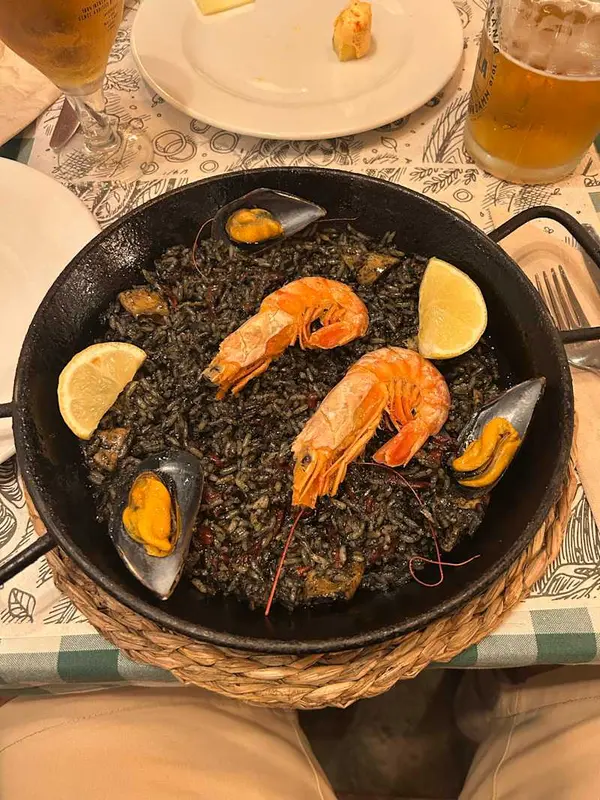 Arroz negro + 1 bebida