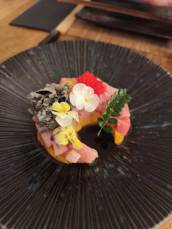 Maguro no tarutaru — tartar de atún bluefin