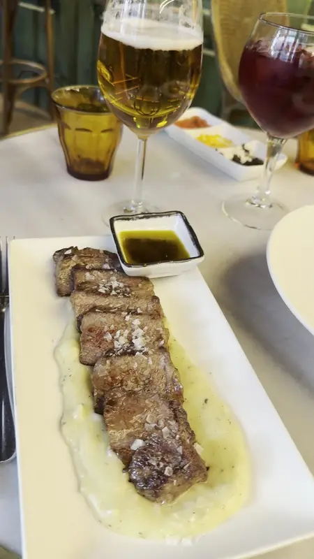 El Perro y la Galleta - Restaurante en Juan Bravo — foto 2