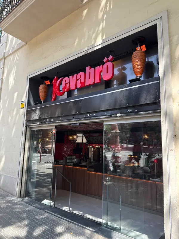 KEVABRÖ | Sagrada — foto 8