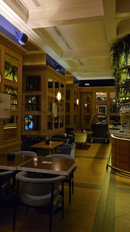 Restaurante YOUNIQUE Arts Club — foto 2