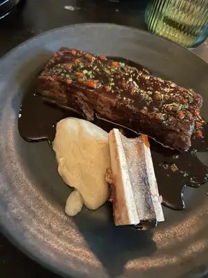 Volta Restaurant & Bar