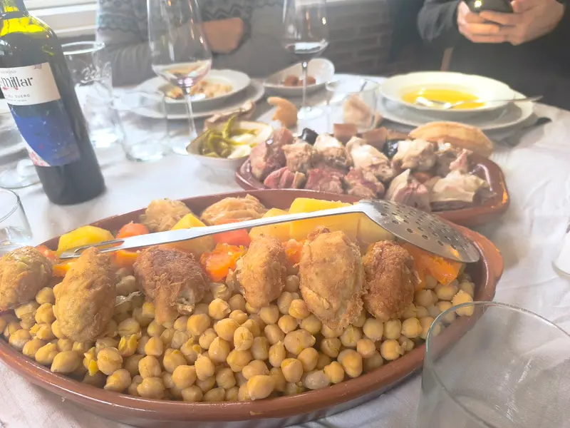 Restaurante Puerta Bisagra - Cocido Madrileño — foto 4