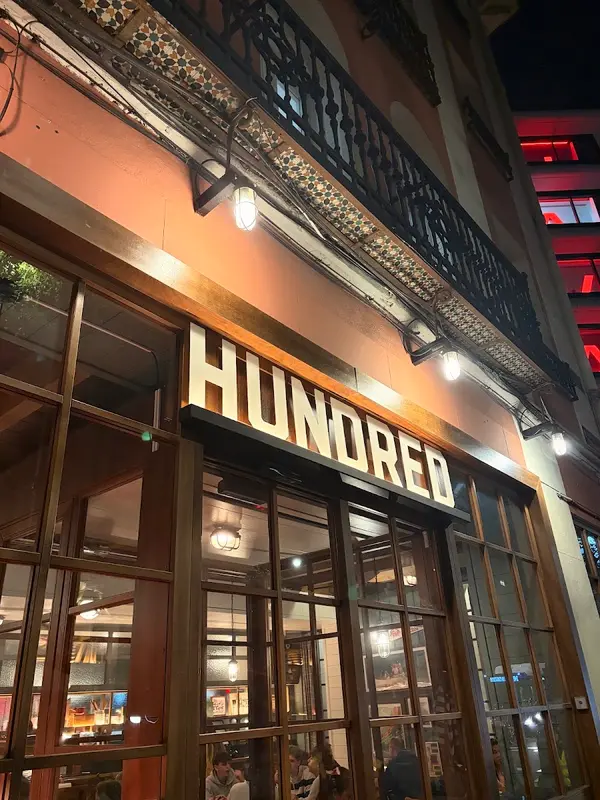 Hundred Burgers — foto 3