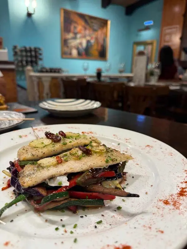 Milhojas de dorada con verduras thai
