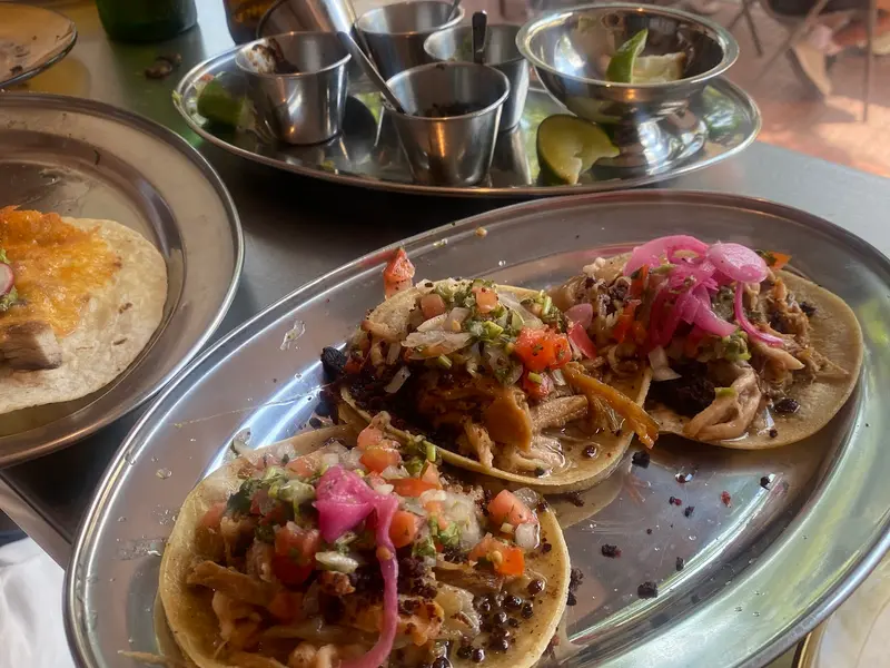 Tacos La Veintiocho — foto 4